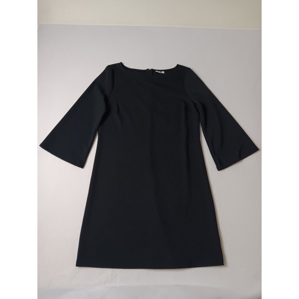 GAP Black Shift Dress Womens M  Sleeve Boat Neck Back Zip Classic LBD